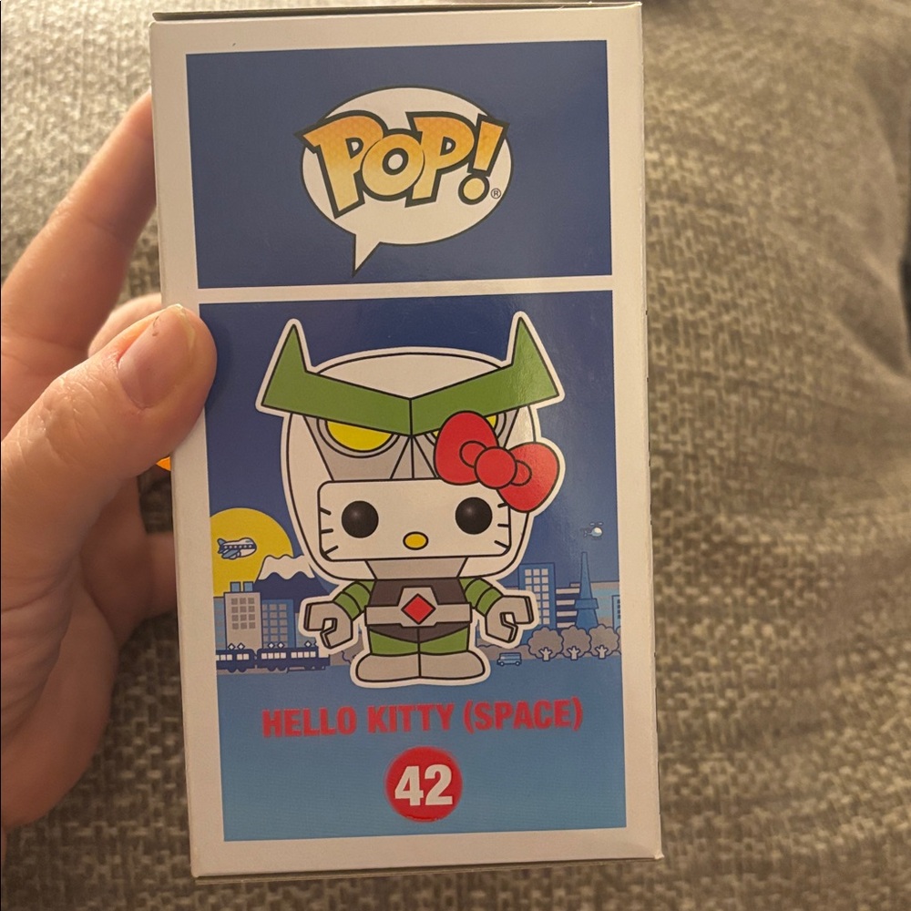 Funko Hello Kitty Space Vinyl Figure - White, Red & Green - Picture 3 of 5